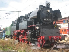 ...aus Erfurt, gezogen von der 65 1049. (c) Kutting
