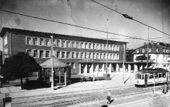 theleg-verwaltungsgebnude-am-hbf-mit-twg-51-etwa-1938-foto-braeunlich-slg-p-kalbe_