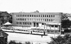 theleg-verwaltungsgebnude-am-hbf-mit-twg-51bwg-80-twg-50-etwa-1938-foto-braeunlich-slg-p-kalbe_