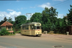 Triebwagen 47 an der Endhaltestelle Hauptfriedhof. (7. Juli 1974)