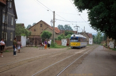 Triebwagen 396 als Thüringerwaldbahn Linie 4 in Sundhausen. (4. Juli 1991)