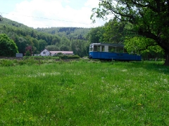 Tw 39 im Hintergrund Gaststätte der Marienglashöhle, 24.05.2010