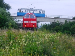 HTw 39 auf der Brücke am Waltershäuser-Gleisdreick (mit 219 084), 25.06.2011