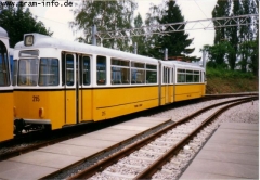 Triebwagen 215 unmittelbar hinter TW 214. (7. August 1997)