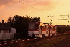 Triebwagen 309 stimmungsvoll inszeniert bei Waltershausen. (September 2004)