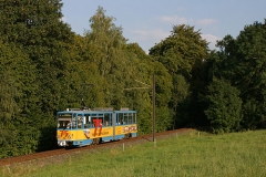Triebwagen 306 auf dem Weg zur Endhaltestelle Tabarz. (September 2004)