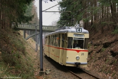 Auf der Rückfahrt bildete die Russenbrücke natürlich ein Objekt der Begierde, Tw 215. (FoSoFa 2007)