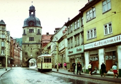 Tw 50, Gotha 1929, Linie: 4, Richtung: WALTERSHAUSEN, im Zentrum von Waltershausen (vor Stadttor), (14.8.1968, Ron Copson Photo)