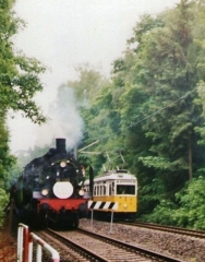 dr_38-11882-und-twsb-histor-zug-56-82-101_zwischen-schnepfenthal-und-reinhardsbrunn-1998_c-stefan-marx_1