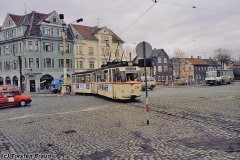 Triebwagen 204 auf dem Hersdorfplatz. (Dezember 1991)