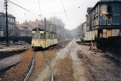 Triebwagen 208 ebenfalls in der Waltershäuser Straße. (Dezember 1991)
