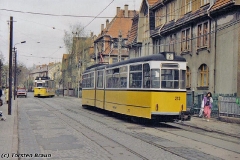 Triebwagen 213 als Linie 2 in der Ausweiche Reuterstraße (zwischen 1991 und 1994)