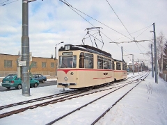 TW 43 mit BW 93 an der Hst. Wagenhalle. (29. Januar 2005)