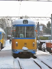 Triebwagen 318 auf dem Betriebshof. (29. Januar 2005)