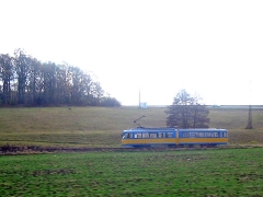 Triebwagen 396 bei Leina auf dem Weg zum Boxberg. (5. November 2005)