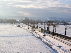 Triebwagen 412 vor der Ausweiche KM11. (29. Januar 2005)