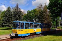 ... Aufgrund des stetig steigenden Autoverkehrs, aber auch aufgrund der maroden Gleisanlagen musste die Bahn bis in das Zentrum von Waltershausen leider aufgegeben werden.