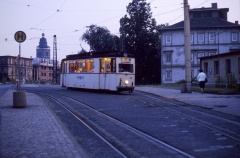 Tw 39 wartet an der Huttenstraße auf die Abfahrt zum Ostbahnhof. Rechts ist das Gleis zu erkennen, in dem früher die Linie 3 zum Friedhof endete.