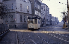 Inzwischen versuchte unser Fahrer zu retten, was zu retten war. In der Schleife Waltershäuser Straße stand unser 39 bereit und wir konnten umsteigen. Fotohalt am unteren Ende der Waltershäuser Straße.